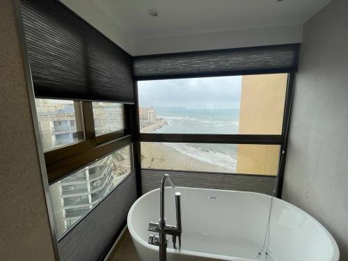 Atico w Calpe, 3 sypialnie z widokiem na morze - 1.000.000 euro  (ref.0025)