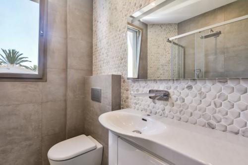 Nowoczesna willa w Calpe ,ze niesamowitym widokiem na morze - 2.200.000 euro (ref.SE002)          
