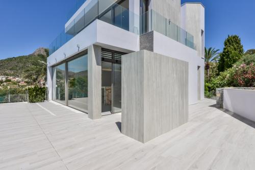 Nowoczesna willa w Calpe ,ze niesamowitym widokiem na morze - 2.200.000 euro (ref.SE002)          