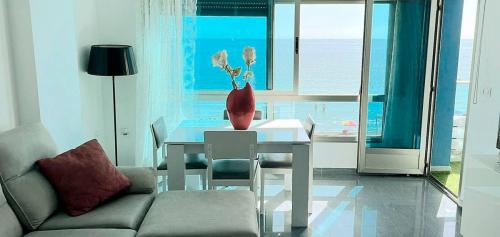 Apartament La Manga, w 1 lini morza, 2 sypialnie 195.000 euro (ref.SU002)